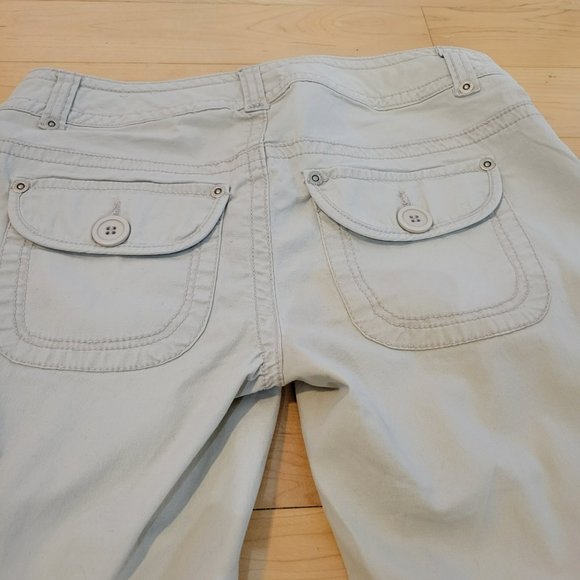 Ladies Capri's/Cropped - Picture 7 of 7